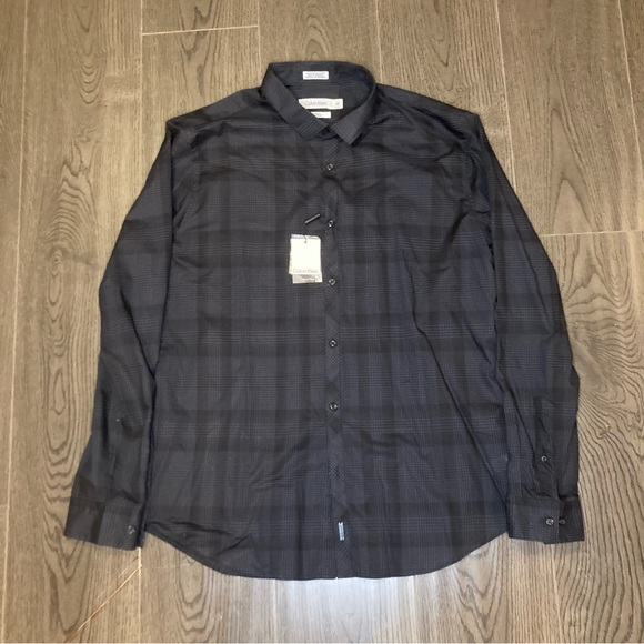 NWT Calvin Klein Body Slim Fit Black Plaid Sportswear Dress Shirt Size Large - Picture 1 of 10